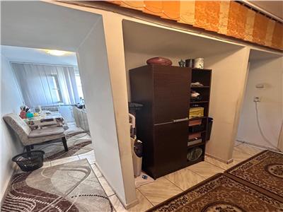 Royal Imobiliare   Vanzare Apartament zona Malu Rosu