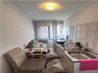 Royal Imobiliare   Vanzare Apartament zona Malu Rosu