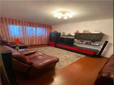 Royal Imobiliare   Vanzare apartament 4 camere zona Republicii