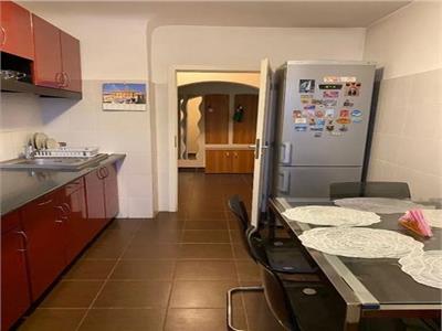 Royal Imobiliare   Vanzare apartament 4 camere zona Republicii