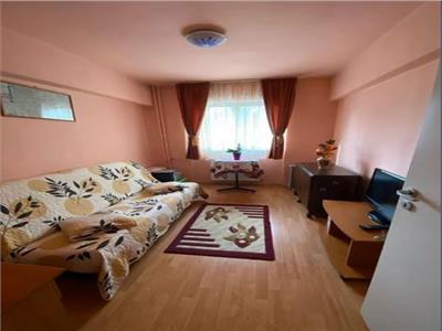 Royal Imobiliare   Vanzare apartament 4 camere zona Republicii