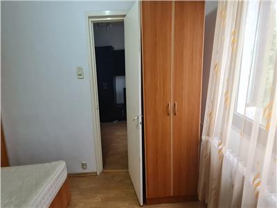 Royal Imobiliare   Vanzare Apartament zona Vest