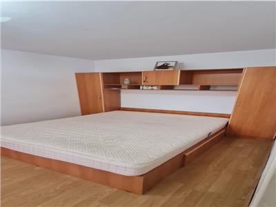 Royal Imobiliare   Vanzare Apartament zona Vest