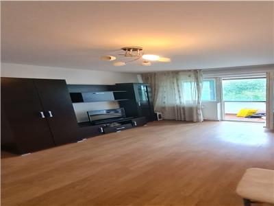 Royal Imobiliare - Vanzare Apartament zona Vest