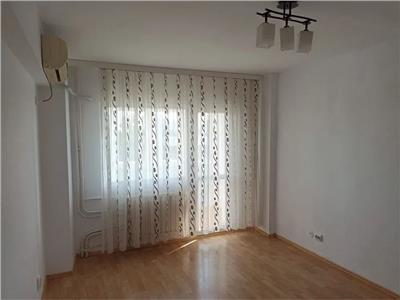 Royal Imobiliare   Vanzare Apartament zona Malu Rosu