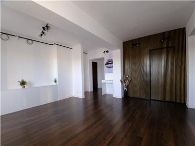 Royal Imobiliare - Vanzare Apartament zona Malu Rosu