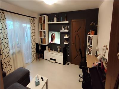 Royal Imobiliare - Vanzare apartament 2 camere zona Malu Rosu