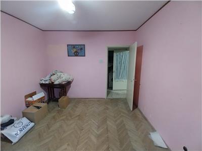 Royal Imobiliare    Vanzare Apartament zona Nord