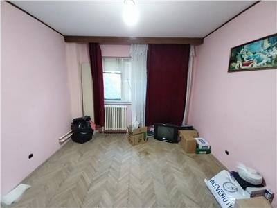 Royal Imobiliare    Vanzare Apartament zona Nord