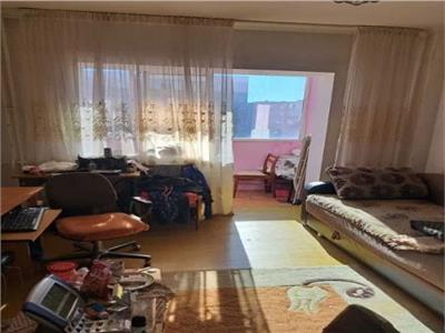 Royal Imobiliare   Apartament 3 camere zona Cantacuzino