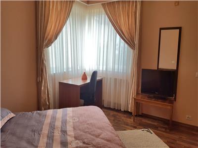 Royal Imobiliare   Inchiriere Vila zona Republicii