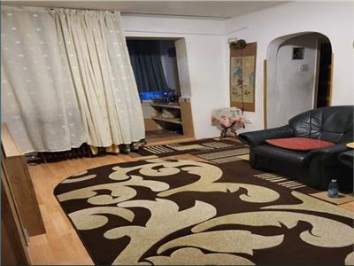 Royal Imobiliare Vanzare Apartament 3 Camere Zona Malu Rosu