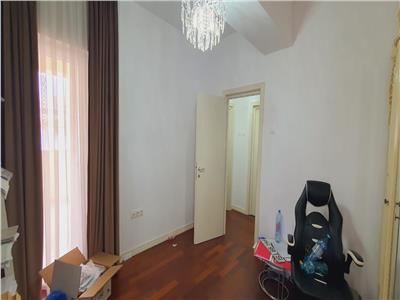 Royal Imobiliare Vanzare Apartament 4 Camere Zona Ultracentrala