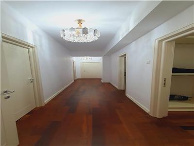 Royal Imobiliare Vanzare Apartament 4 Camere Zona Ultracentrala