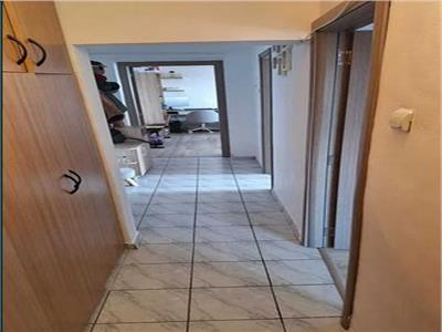 Royal Imobiliare   Vanzare Apartament zona Mihai Bravu