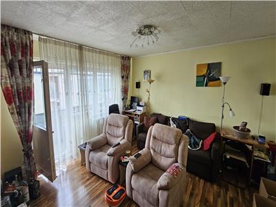 Royal Imobiliare   Vanzare apartament 3 camere, zona M Bravu