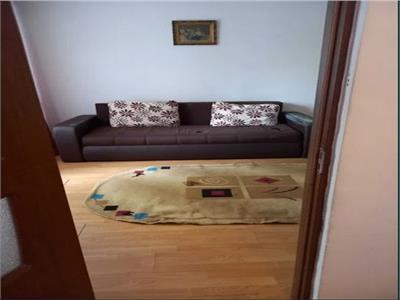 Royal Imobiliare   Inchiriere apartament 3 camere, zona Malu Rosu