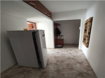 Royal Imobiliare   Vanzare apartament 2 camere, zona Malu Rosu