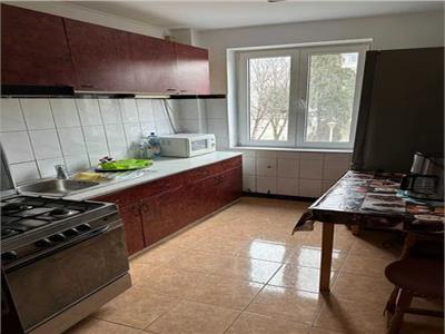 Royal Imobiliare   Vanzare apartament 2 camere, zona Democratiei