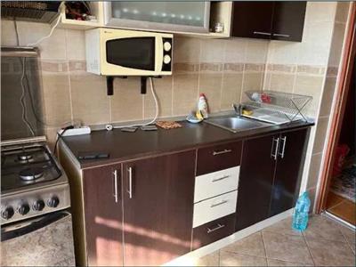 Royal Imobiliare   Vanzare apartament zona Malu Rosu