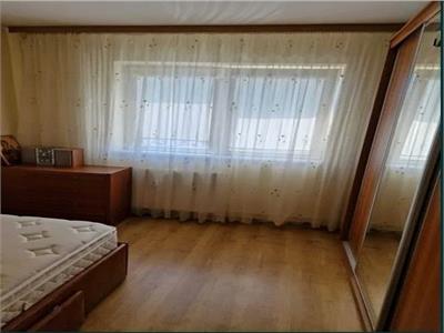 Royal Imobiliare   Vanzare Apartament zona Vest