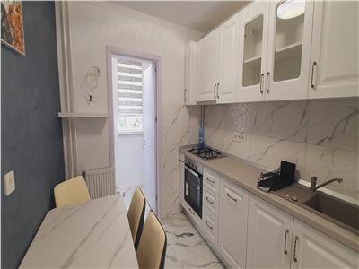 Royal Imobiliare   Vanzare apartament 3 camere zona Paltinis