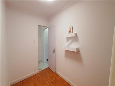 Royal Imobiliare   Vanzare apartament 3 camere zona Paltinis