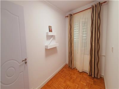 Royal Imobiliare   Vanzare apartament 3 camere zona Paltinis