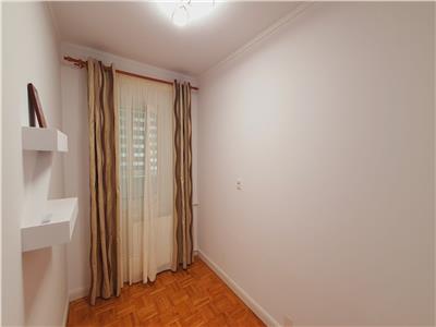 Royal Imobiliare   Vanzare apartament 3 camere zona Paltinis