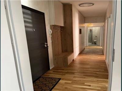 Royal Imobiliare   Vanzare apartament 3 camere zona Albert